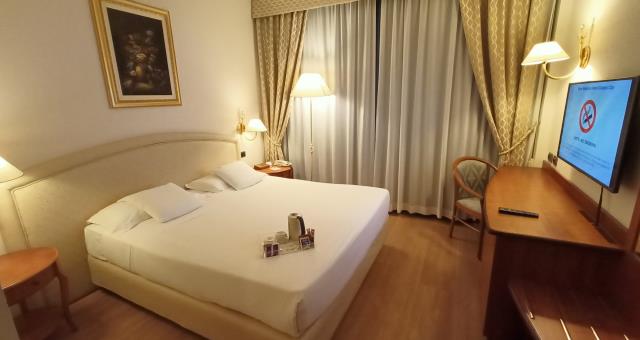 standard rooms Hotel Globus City