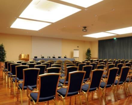 Do you have to organize an event? Are you looking for a meeting room in Forlì? Discover the Best Western Hotel Globus City